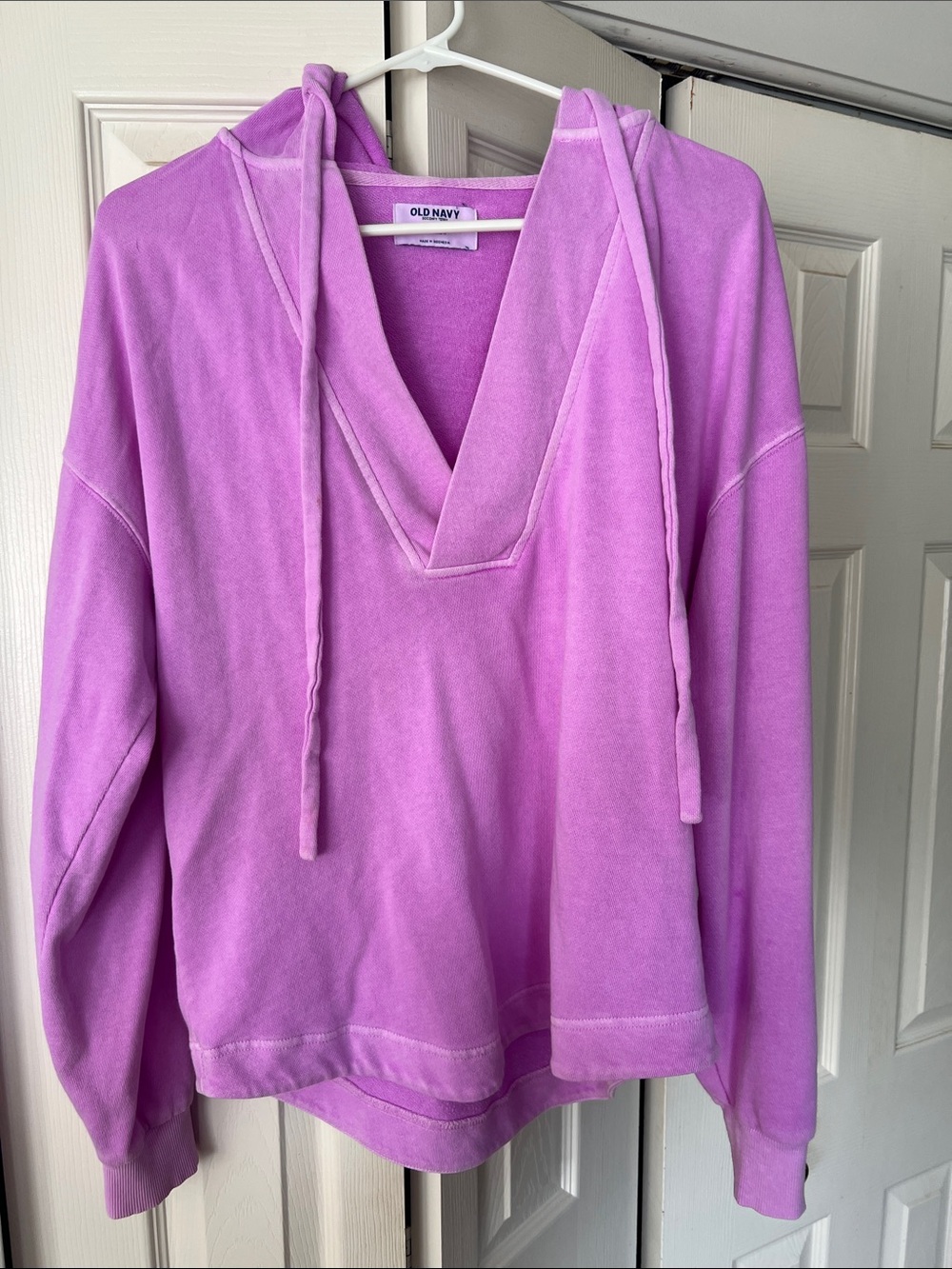 Oversized Old Navy Women's Bright Lilac V-Neck Hoodie